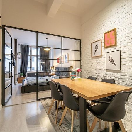 Sunny Central Apartment On Wenceslas Square By Easybnb Прага Экстерьер фото